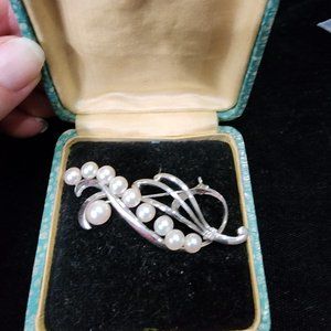 Genuine Mikimoto Sterling Silver Pearl Brooch